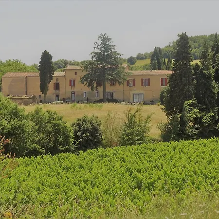 Domaine De La Petite Tour Монреаль