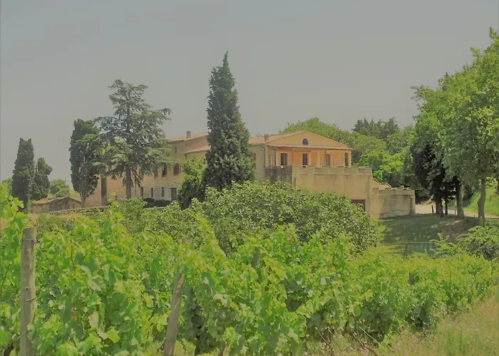 Domaine De La Petite Tour 게스트하우스 3*