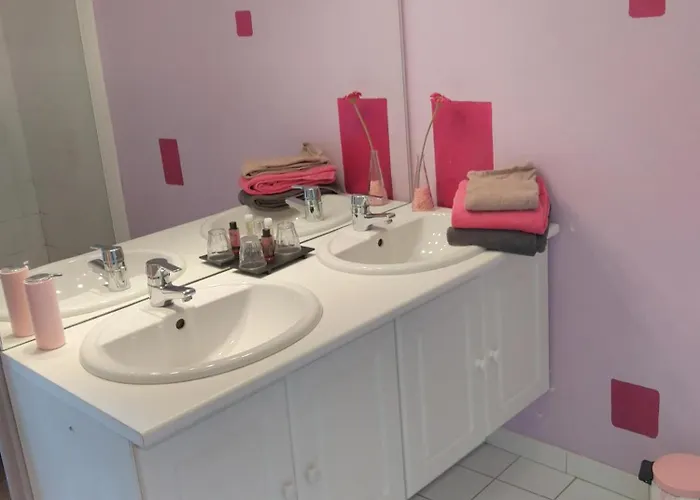 Domaine De La Petite Tour 3*